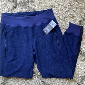 NWT Oiselle Lux V Formation Track Pants L